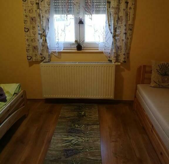 펜션 Levendulás Ház