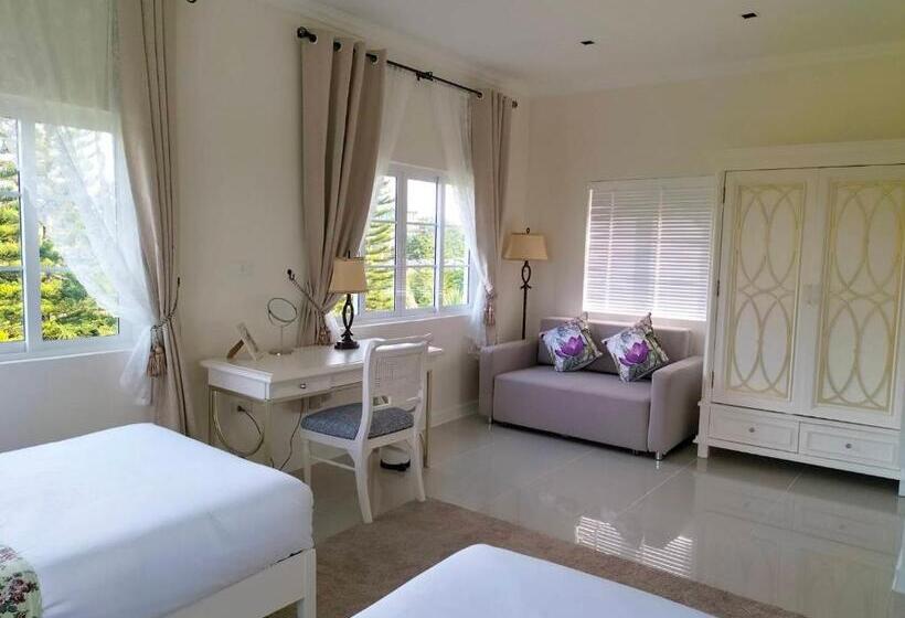 Пансион Misty English Cottage