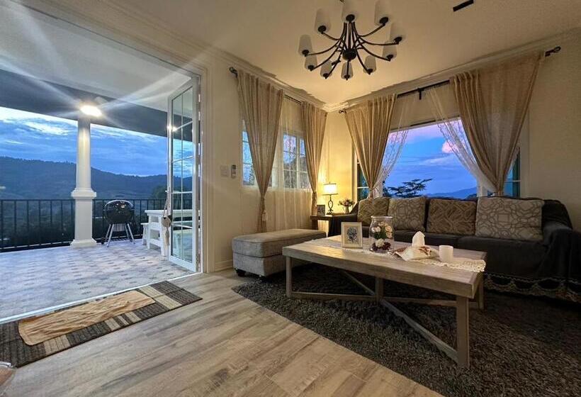 Пансион Misty English Cottage