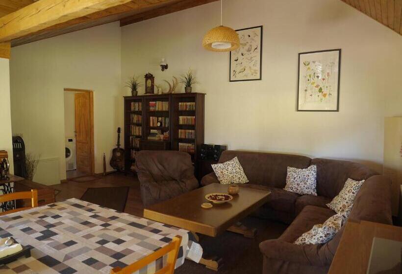 פנסיון Oma S Hutte