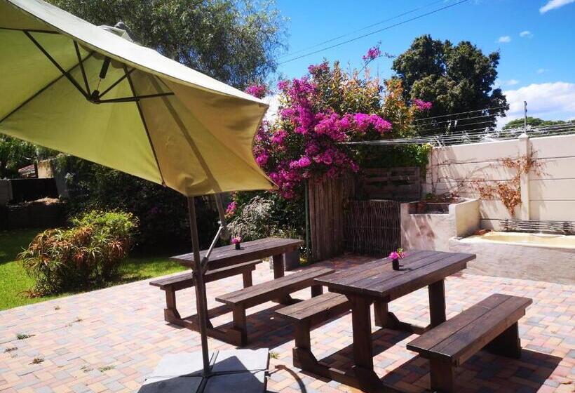 بنسيون Serenity Cove The Royal Jewel Room