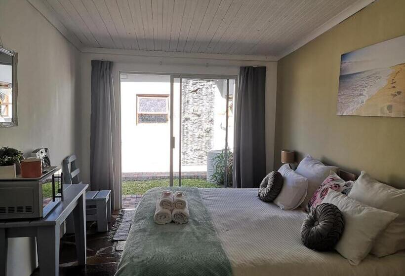 بنسيون Serenity Cove The Royal Jewel Room