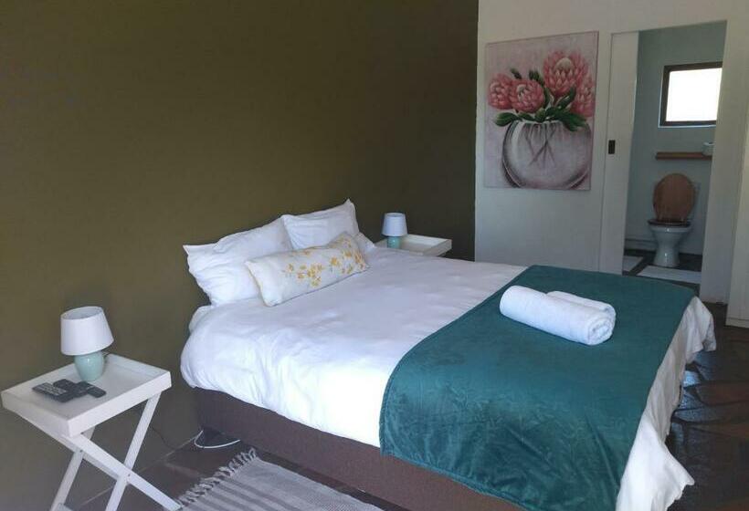 פנסיון Serenity Cove The Protea Room