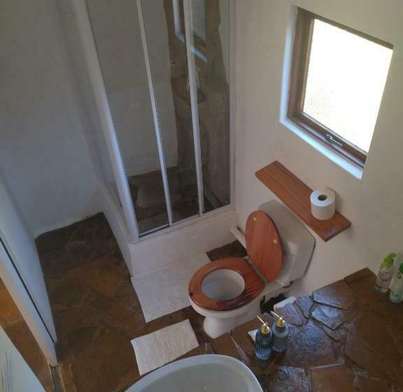 פנסיון Serenity Cove The Protea Room