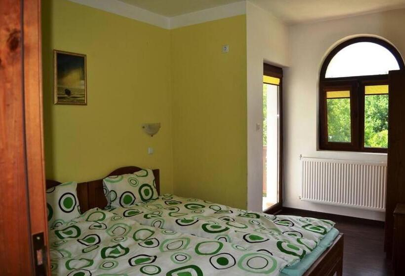 Пансион Sichanova Guest House