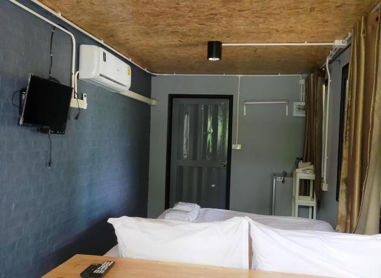 Пансион Smile Box Coffee & Resort