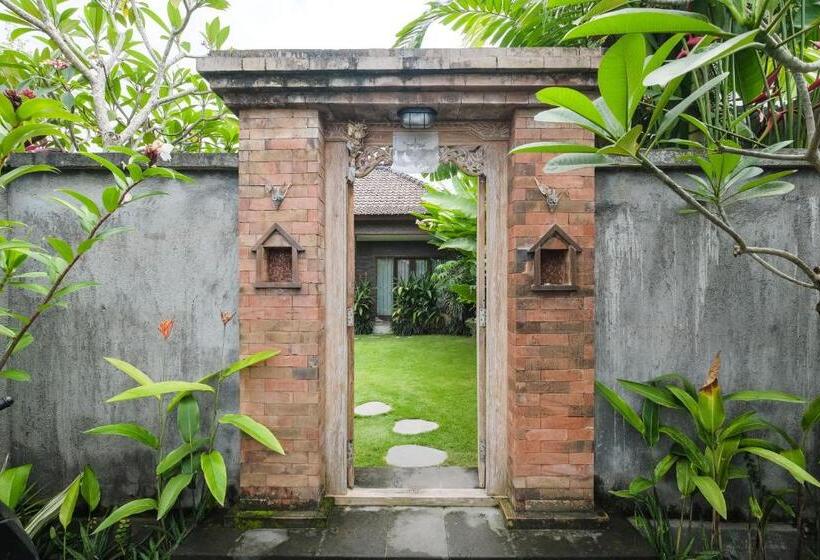 펜션 The Kumpi Bali By The Lavana