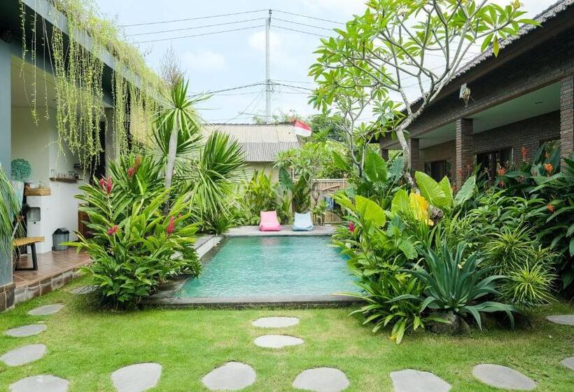펜션 The Kumpi Bali By The Lavana