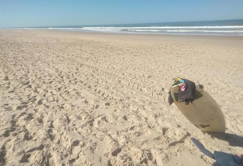 بنسيون Zenzela Surf House