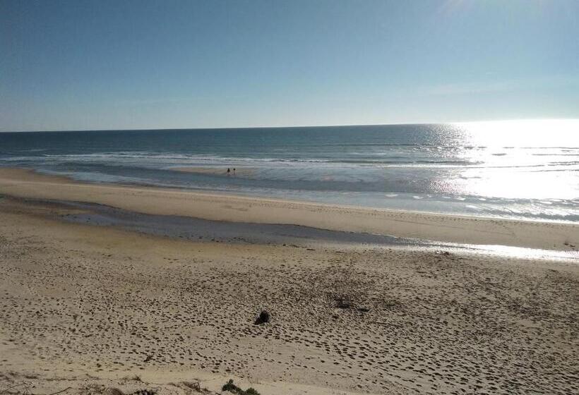 بنسيون Zenzela Surf House