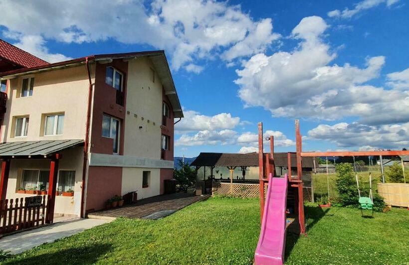 Pensiunea Casa Maia