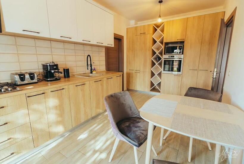 Pensiunea Căsuța Cu Stuf