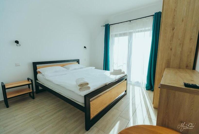 Pensiunea Căsuța Cu Stuf