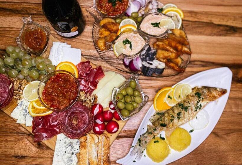 Pensiunea Căsuța Cu Stuf