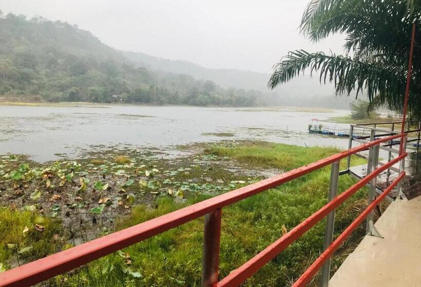 渡假胜地  บ้านภูเคียงน้ำรีสอร์ท ที่พักใกล้วัดเรืองแสง