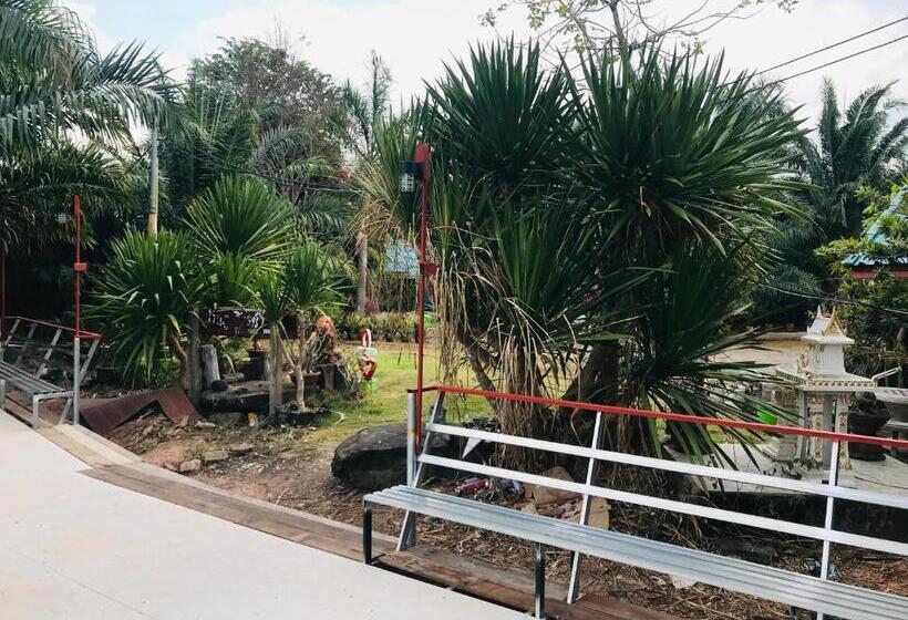Resort บ้านภูเคียงน้ำรีสอร์ท ที่พักใกล้วัดเรืองแสง