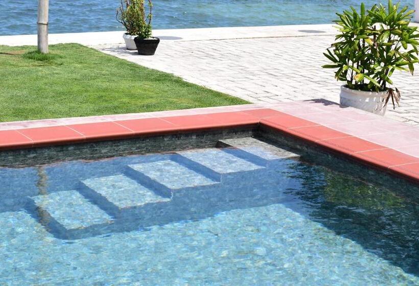 리조트 The Beachhouse