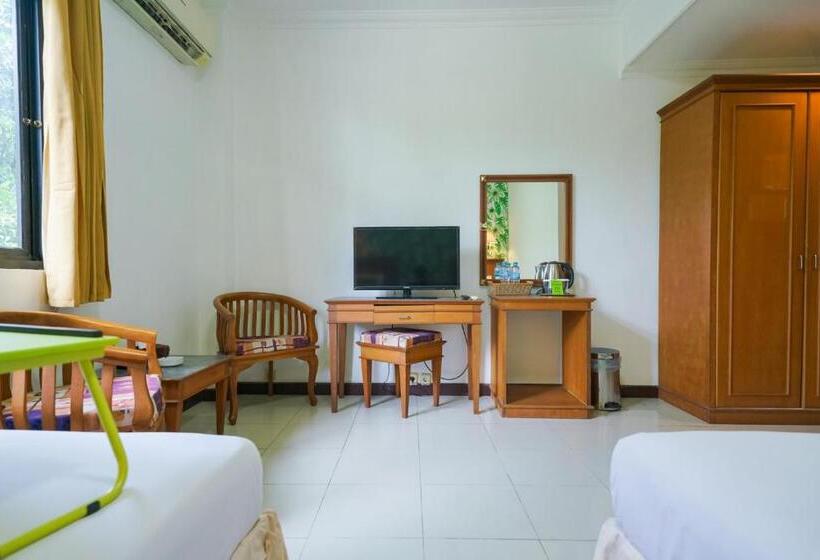 ホテル Urbanview By Millenium