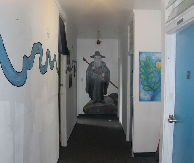 42b College House   Hostel