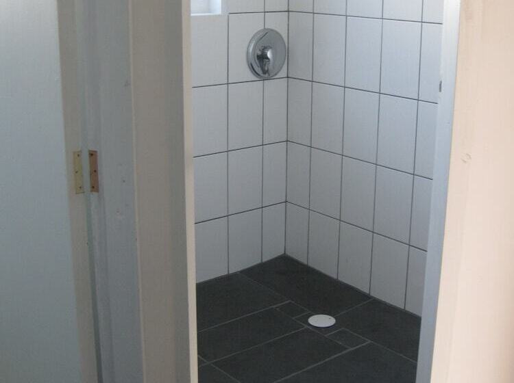 42b College House   Hostel