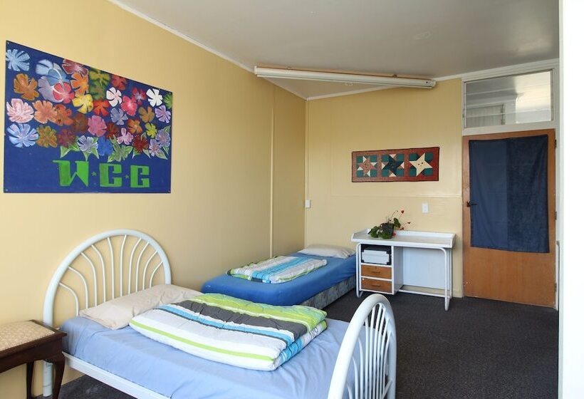 42b College House   Hostel