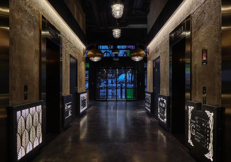 ユースホステル Generator Paris