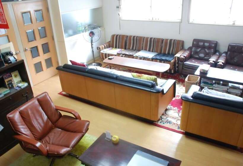 Общежитие Tabicolle Backpackers