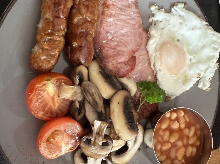 ベッドアンドブレックファースト Beechwood B And B