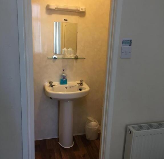 Bed and Breakfast Chaplins