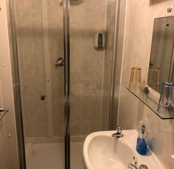 Bed and Breakfast Chaplins