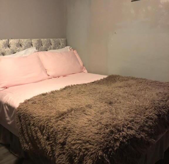 Bed and Breakfast Chaplins