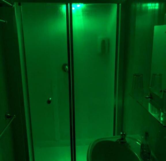 Bed and Breakfast Chaplins