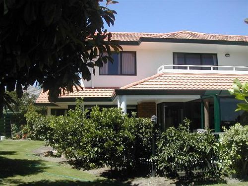 Crestwood Bed And Breakfast