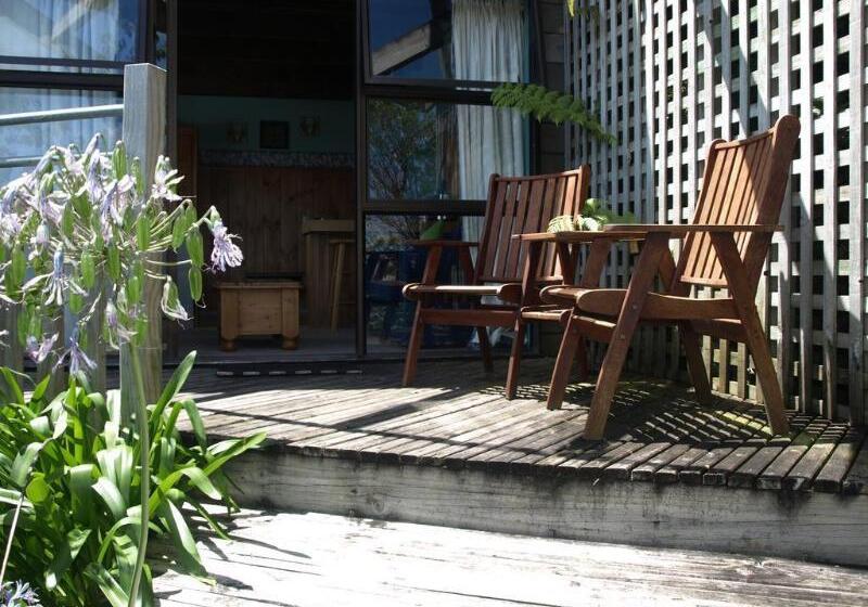 צימר Grafton Cottage & Chalets