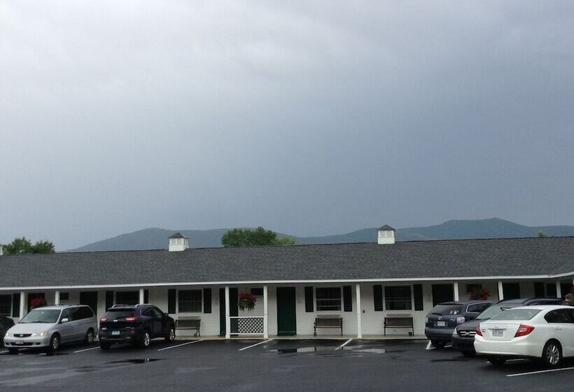 Briarcliff Motel