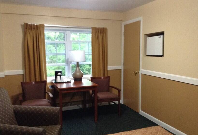Briarcliff Motel