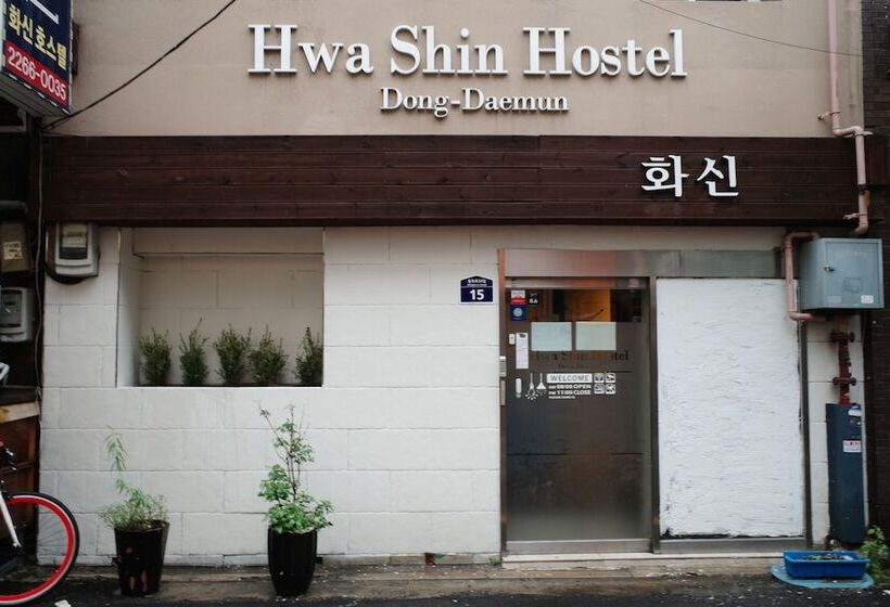 Dongdaemun Hwashin Hostel