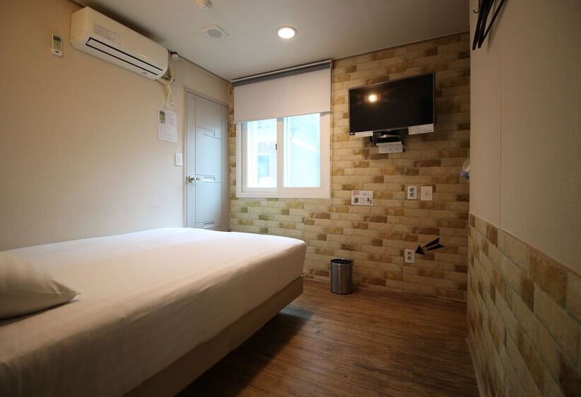 Dongdaemun Hwashin Hostel