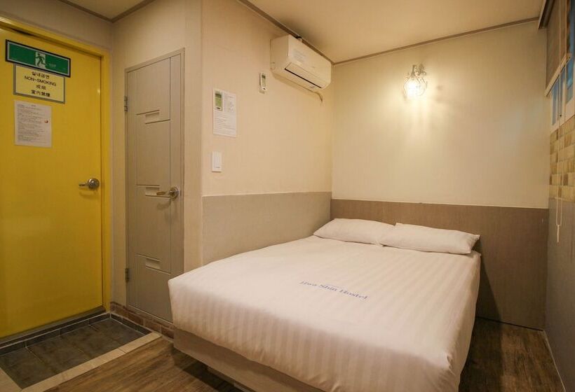 Dongdaemun Hwashin Hostel