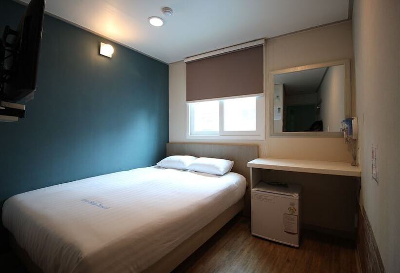 Dongdaemun Hwashin Hostel