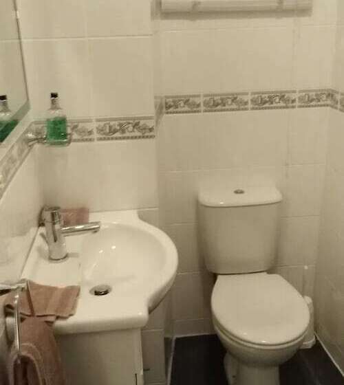 فندق 29 Well Street B&b