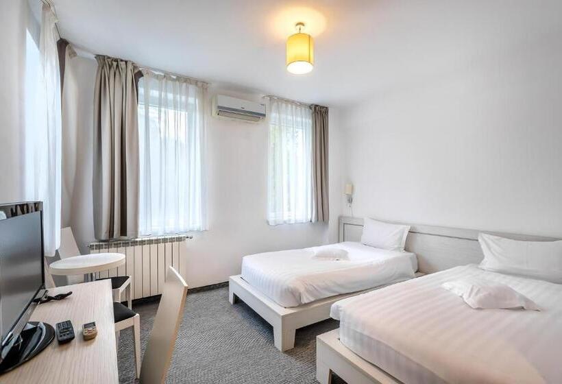 Отель Alex&george Boutique