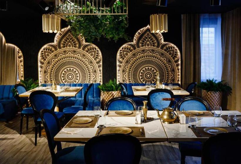 Отель Alex&george Boutique