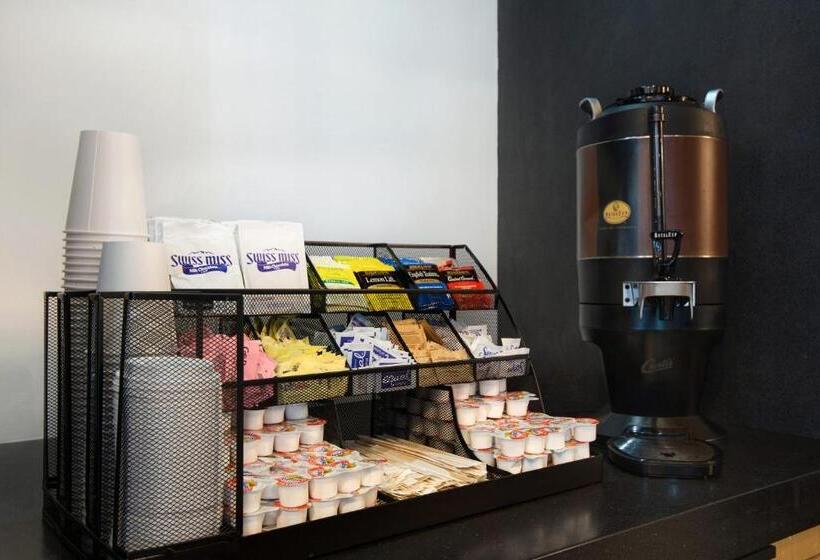 فندق Aloft Oklahoma City Downtown – Bricktown