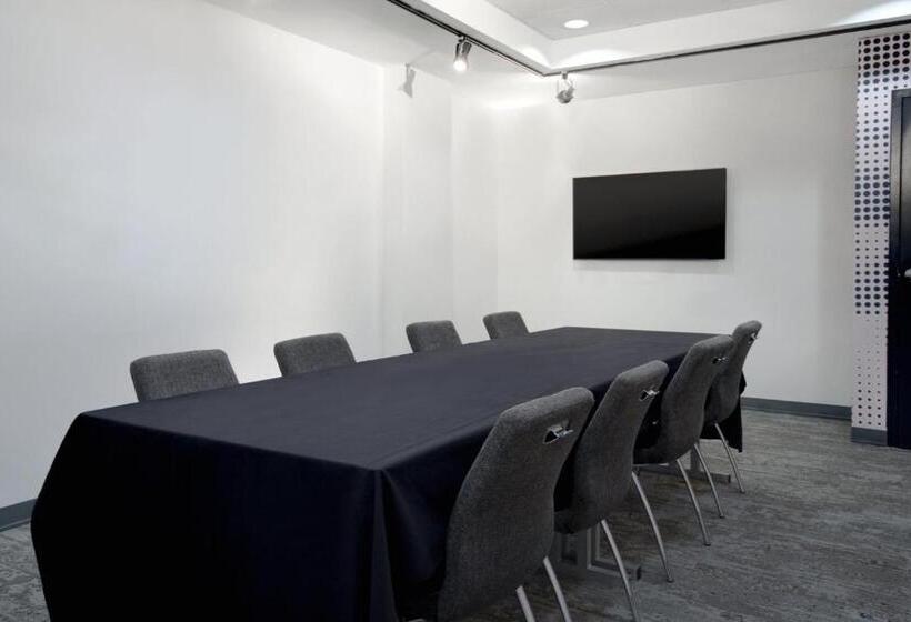 فندق Aloft Oklahoma City Downtown – Bricktown