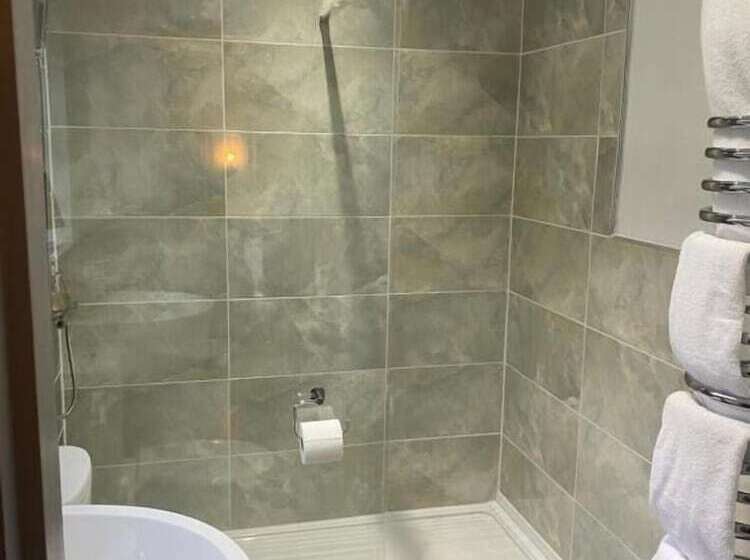 בית מלון כפרי Arden Guest House B&b   Nec Birmingham   Birmingham Airport