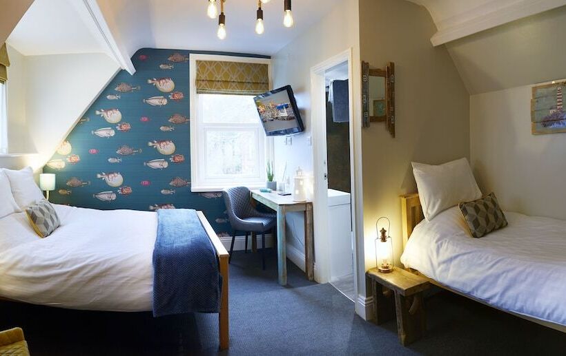 هتل Ashburton House  B&b