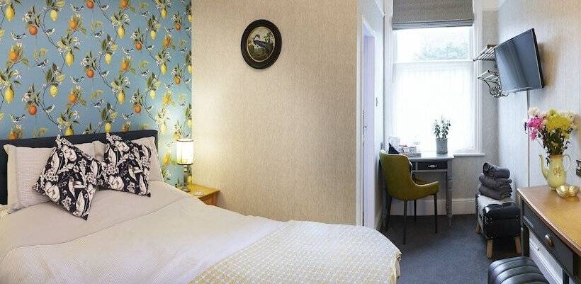 هتل Ashburton House  B&b