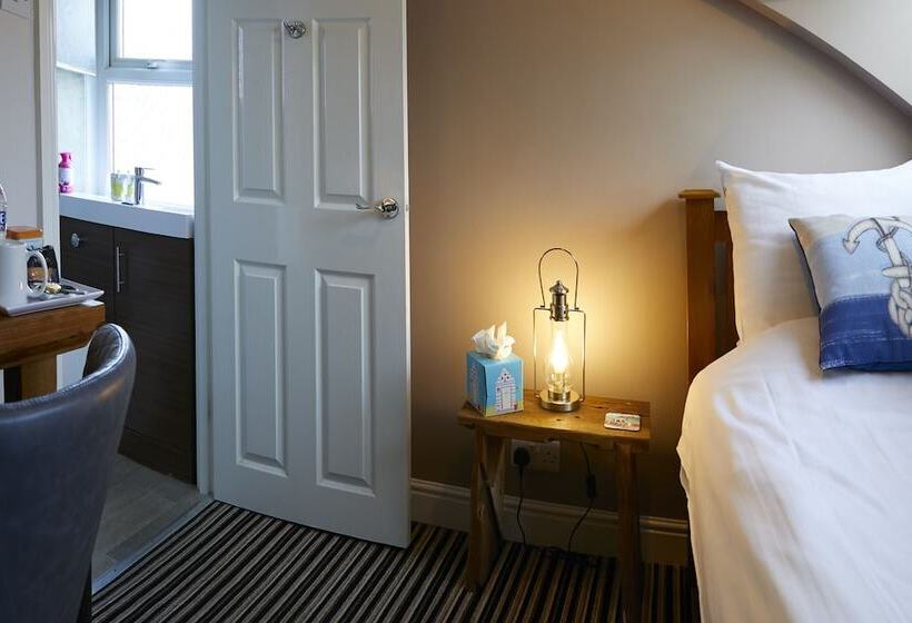 هتل Ashburton House  B&b