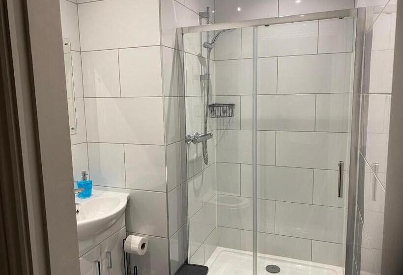 ホテル Athol House